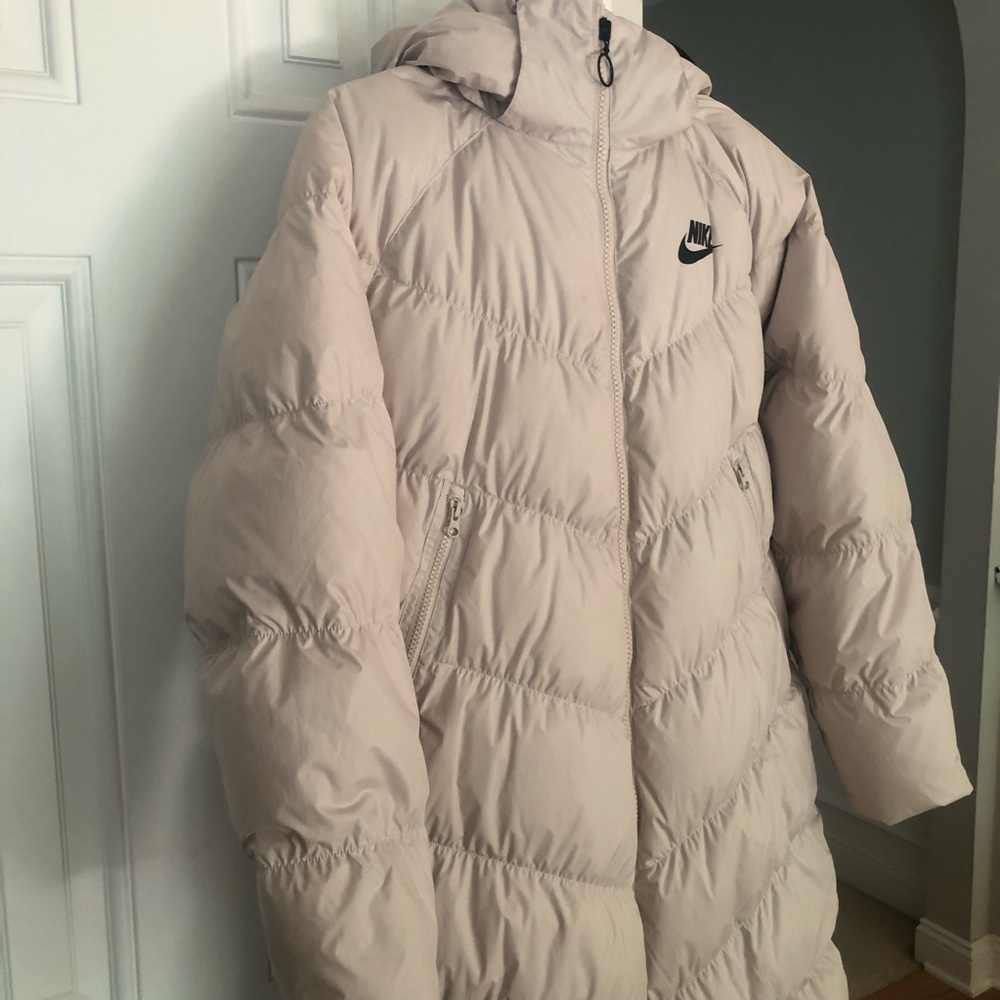 Nike Down Filled Parka. Removable Hood. Loose Fit. Size Small